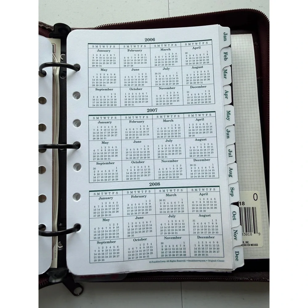 Vintage Dayrunner Planner 3 Ring 8 x 10 Classic Edition Madrid Burgundy Filled